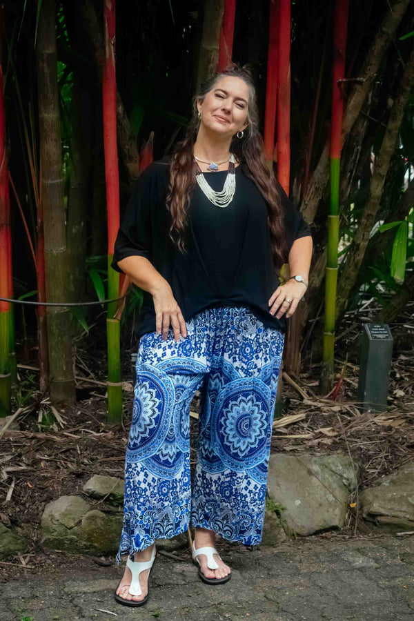 Freya Pants in Fruity Dark Blue