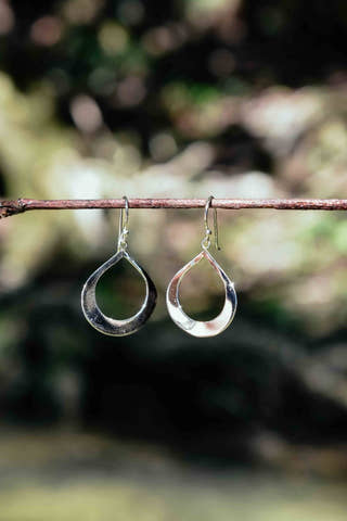 Modern Dewdrop in Silver Earrings